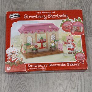 Strawberry Shortcake Bakery Snap & Switch Build Set 112 Pieces New in Box